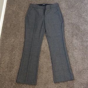 Express Women’s Grey Pants - Size 8 Short